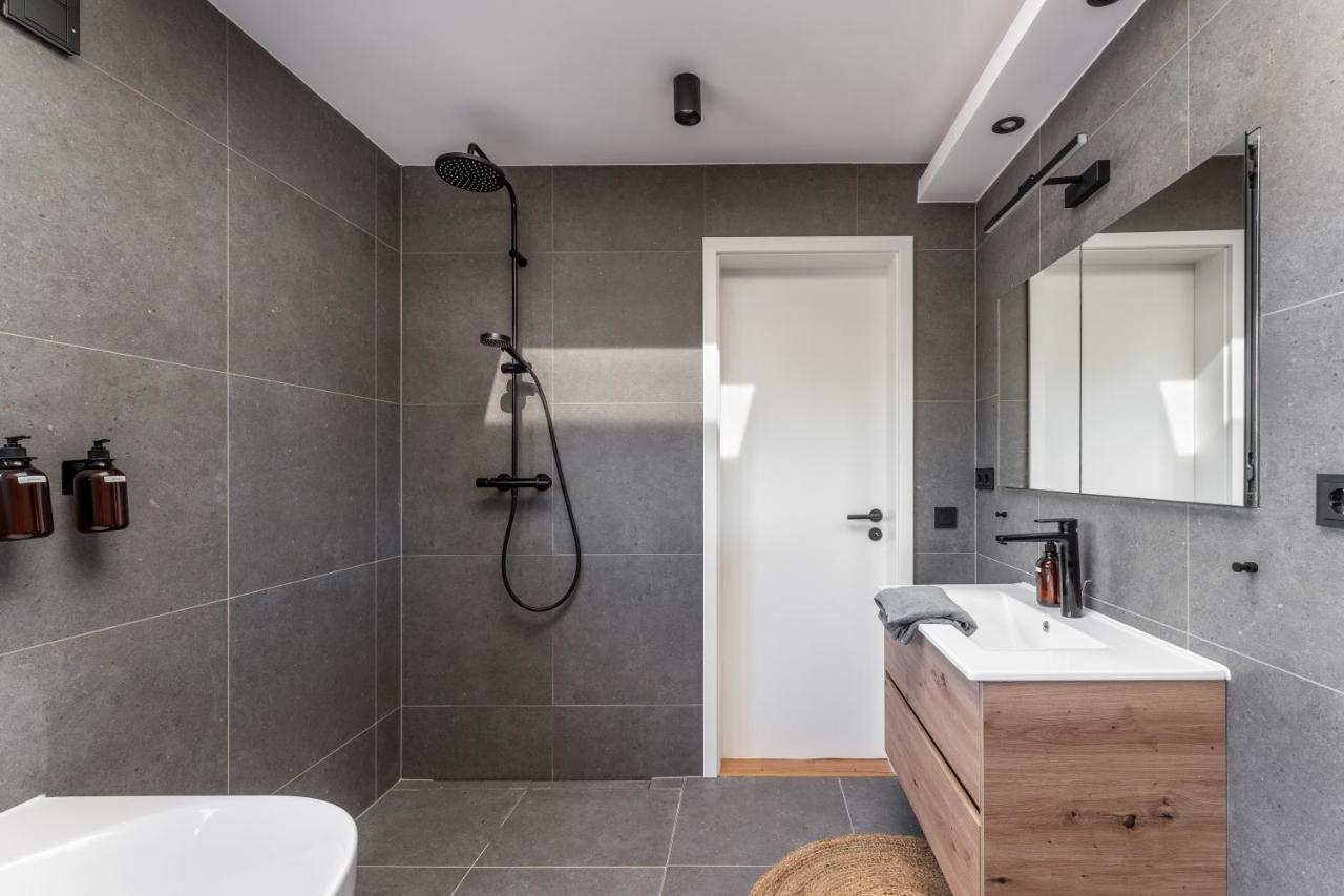 Gemuetliches Und Lichtdurchflutetes Penthouse Mit Sternenhimmelblick, Boxspringbett Und Terrasse - Gute Anbindung An Die Innenstadt Кассель Екстер'єр фото