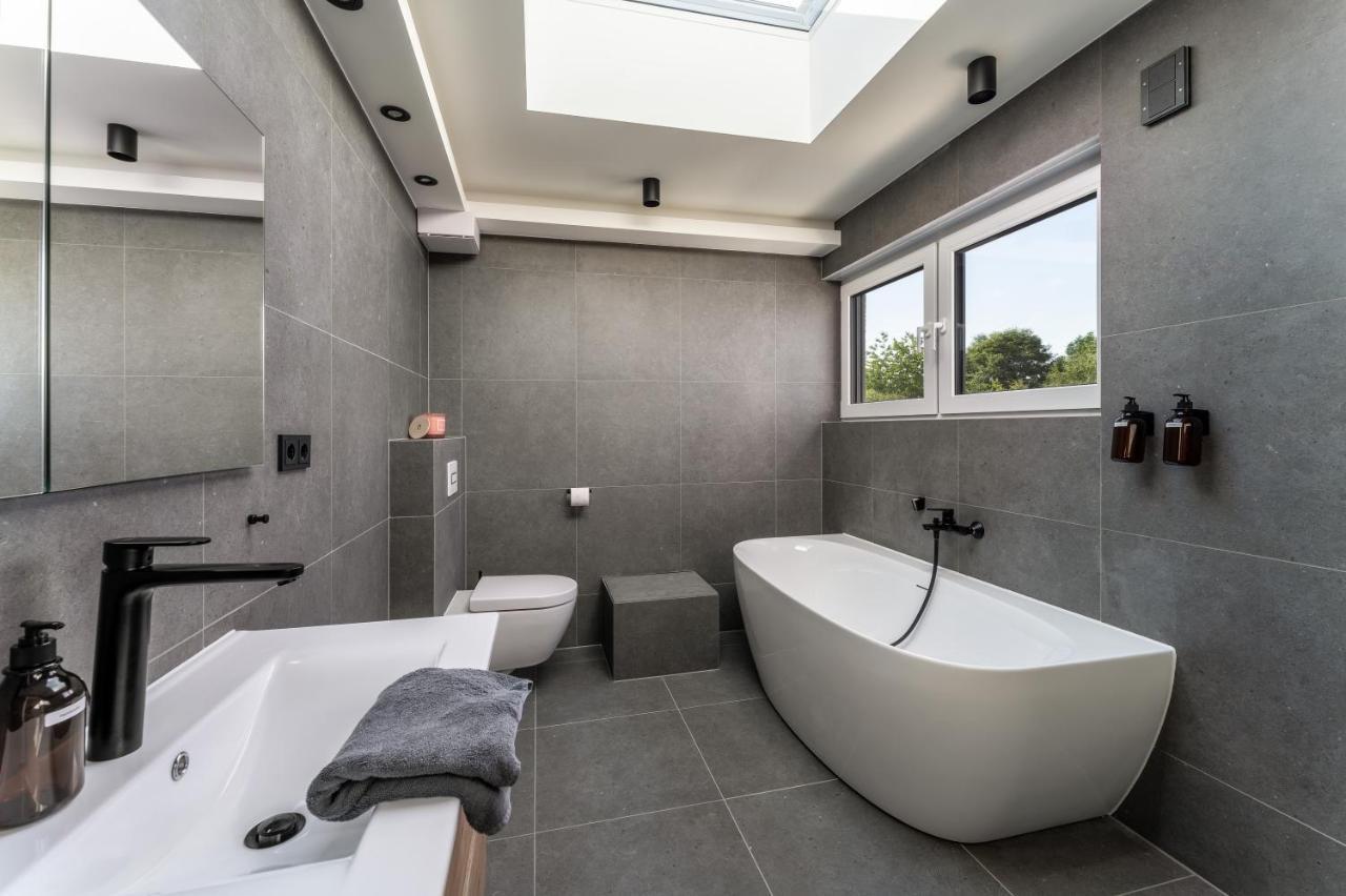Gemuetliches Und Lichtdurchflutetes Penthouse Mit Sternenhimmelblick, Boxspringbett Und Terrasse - Gute Anbindung An Die Innenstadt Кассель Екстер'єр фото